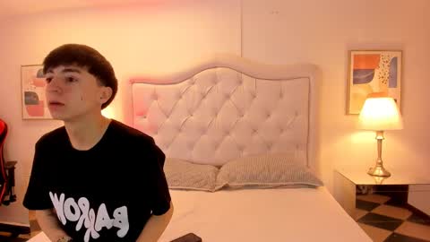 Snapshot of ethan_and_ava chatting on 01.19.25 ethan and ava online show from 01.19.25