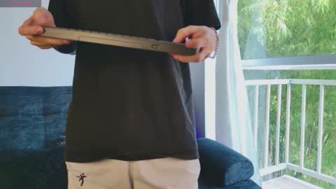 Snapshot of ethan_and_ava chatting on 11.07.25 ethan and ava online show from 11.07.25