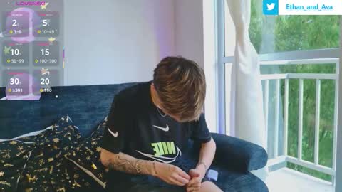 Snapshot of ethan_and_ava chatting on 11.15.25 ethan and ava online show from 11.15.25