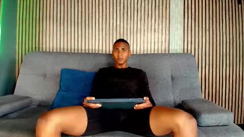 King Ethan online show from 10.31.25