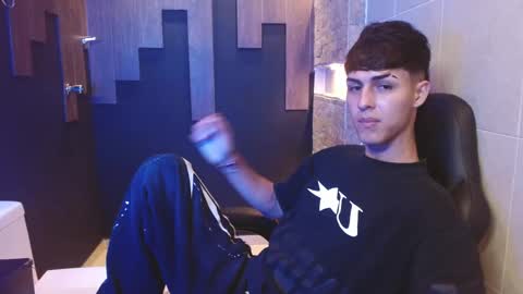 E T H A N  online show from 02.06.26