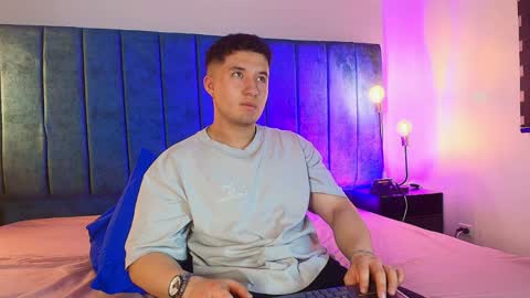 ethanconnor_ online show from 04.03.26