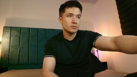 ethanconnor_ online show from 04.14.26