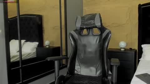 ethanlowell online show from 11.30.25