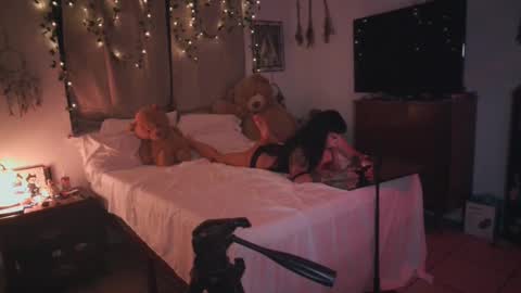 etherealhazy online show from 12.30.24