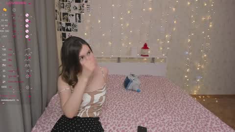 Snapshot of eumomino chatting on 01.29.25 Veronica Tiia Lilith left to right online show from 01.29.25