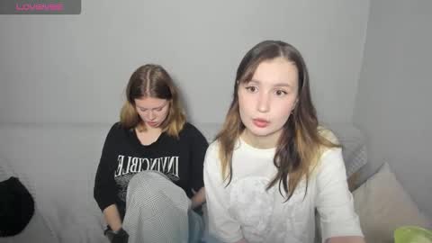 Snapshot of eumomino chatting on 09.25.25 Veronica Tiia Lilith left to right online show from 09.25.25