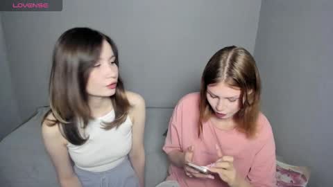 Snapshot of eumomino chatting on 09.29.25 Veronica Tiia Lilith left to right online show from 09.29.25