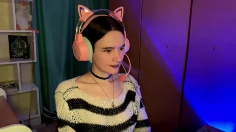 Snapshot of eunabiddlecome chatting on 03.12.26 Kate online show from 03.12.26