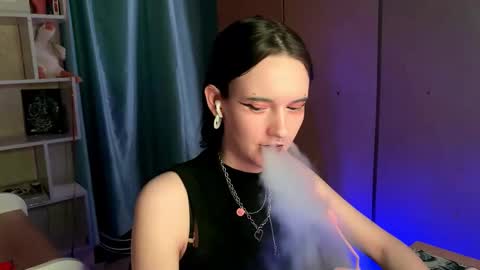 Snapshot of eunabiddlecome chatting on 03.22.26 Kate online show from 03.22.26