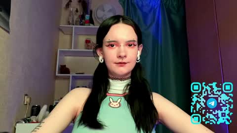 Snapshot of eunabiddlecome chatting on 04.05.26 Kate online show from 04.05.26