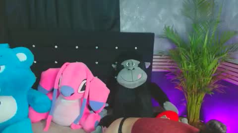 Snapshot of eva_06 chatting on 11.16.25 eva_06 online show from 11.16.25