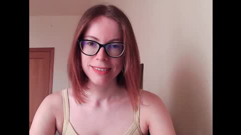 Snapshot of eva_cutesmile chatting on 09.19.25 Eva online show from 09.19.25