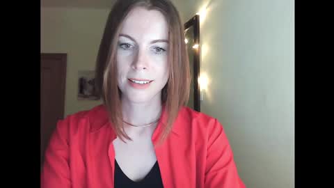 Snapshot of eva_cutesmile chatting on 10.02.25 Eva online show from 10.02.25