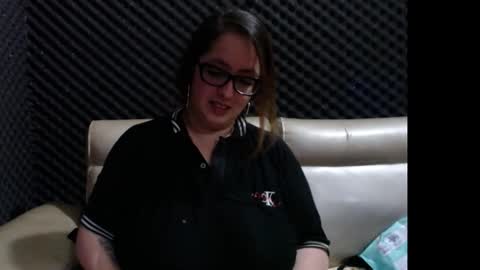 Snapshot of eva_cutie36 chatting on 01.06.26 eva online show from 01.06.26