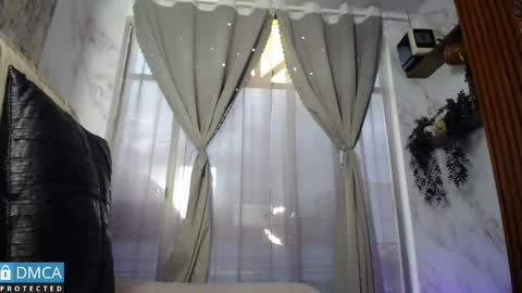 eva delight online show from 09.15.25