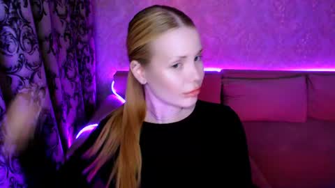 Snapshot of eva_ellis chatting on 07.20.26 Eva online show from 07.20.26