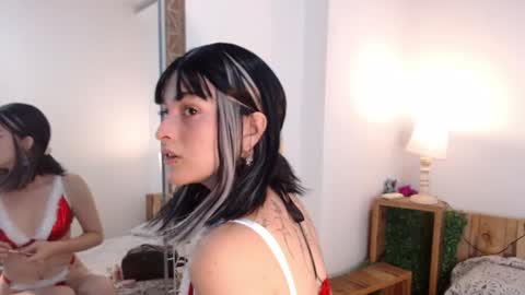 E V A online show from 12.06.24