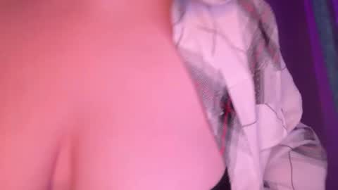 eva_kittenn online show from 12.21.25