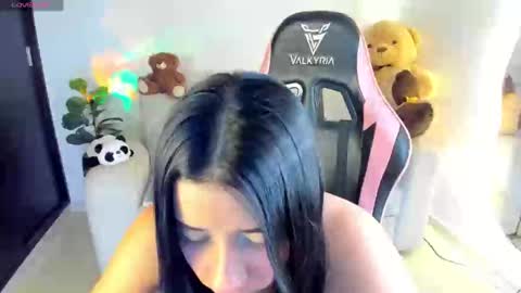 Snapshot of eva_lee18 chatting on 10.26.25 Eva online show from 10.26.25