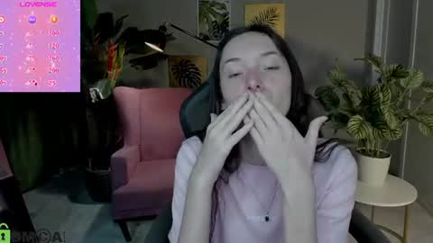 Snapshot of eva_leeee chatting on 07.22.26 Eva online show from 07.22.26
