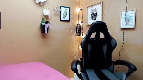 eva_love49 online show from 11.05.25