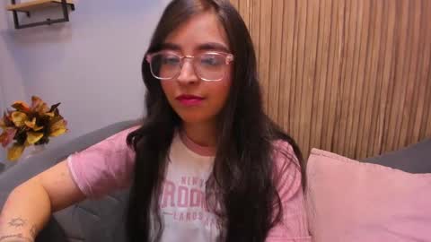 Snapshot of eva_macalliter chatting on 01.08.25 Angelinne online show from 01.08.25