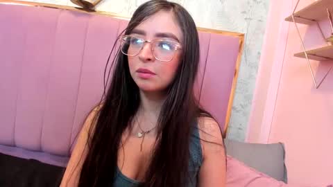 Snapshot of eva_macalliter chatting on 09.15.25 Angelinne online show from 09.15.25