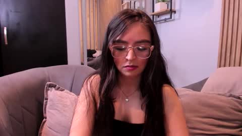 Snapshot of eva_macalliter chatting on 11.15.25 Angelinne online show from 11.15.25