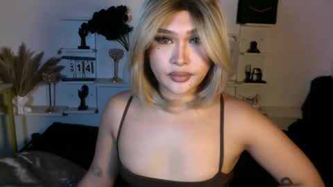 Queen Eva Mazikeen online show from 05.15.26