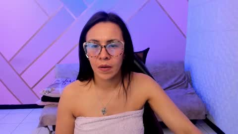 Eva  online show from 09.09.25