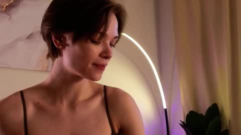 Snapshot of eva_natsumi chatting on 03.01.25 Eva online show from 03.01.25