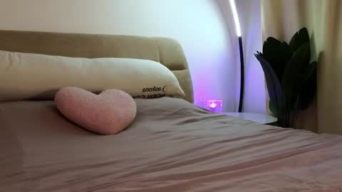 Snapshot of eva_natsumi chatting on 03.05.25 Eva online show from 03.05.25