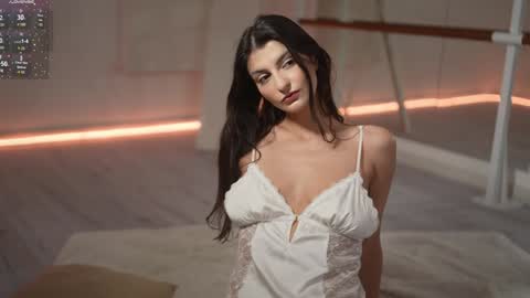 Snapshot of eva_ro chatting on 12.22.24 EVA online show from 12.22.24