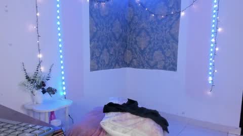 Eva  online show from 03.29.26