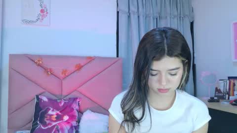 Eva Sin online show from 09.30.25