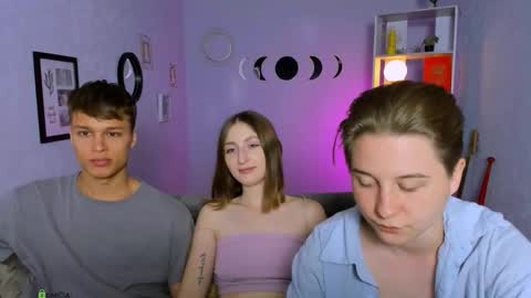 Snapshot of eva_smiith_ chatting on 09.10.25 Eva online show from 09.10.25