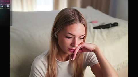 Snapshot of eva_vex chatting on 01.22.25 Hello Im Eva online show from 01.22.25