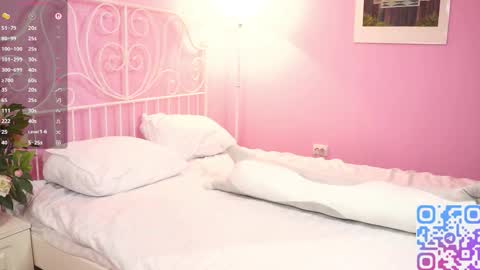 Snapshot of eva_vibe chatting on 11.27.25 eva_vibe online show from 11.27.25