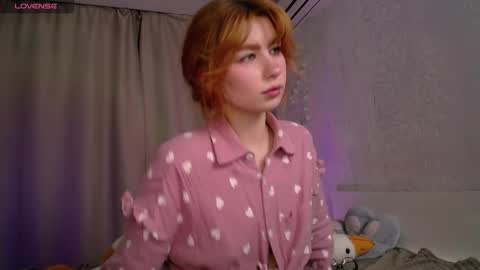 Snapshot of evaa_moonn_ chatting on 12.14.25 Eva online show from 12.14.25