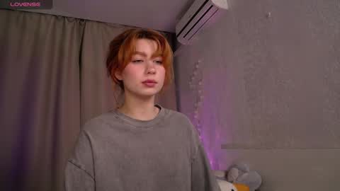 Snapshot of evaa_moonn_ chatting on 12.16.25 Eva online show from 12.16.25