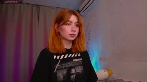 Snapshot of evaa_moonn_ chatting on 01.05.26 Eva online show from 01.05.26