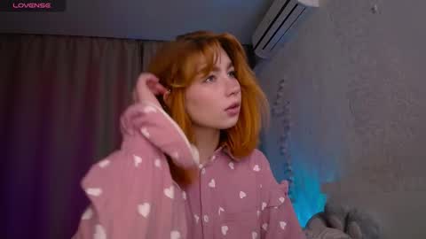 Snapshot of evaa_moonn_ chatting on 01.14.26 Eva online show from 01.14.26