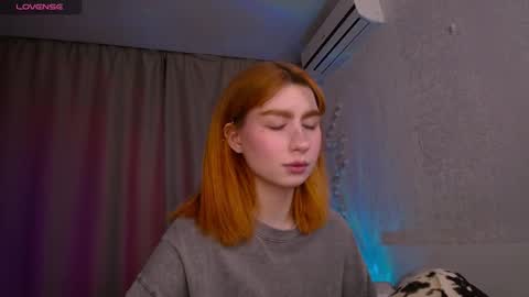 Snapshot of evaa_moonn_ chatting on 01.15.26 Eva online show from 01.15.26