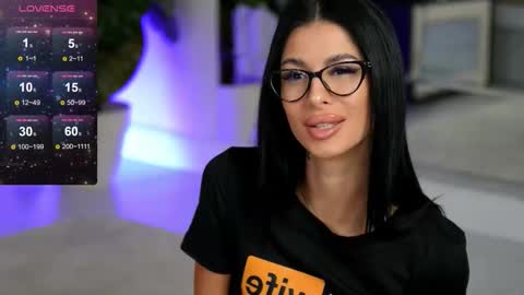 Snapshot of evaamanti chatting on 10.14.25 Eva online show from 10.14.25