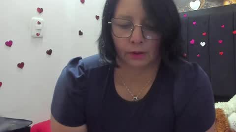 Snapshot of evaaross chatting on 05.06.26 Eva online show from 05.06.26