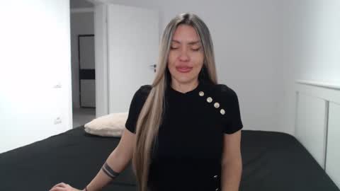 EvaBomb online show from 01.29.25