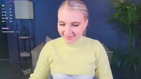 Snapshot of evacadooo chatting on 05.13.26 Eva online show from 05.13.26