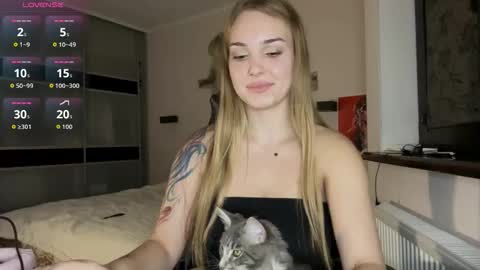 Snapshot of evacarter1 chatting on 10.03.25 evacarter1 online show from 10.03.25