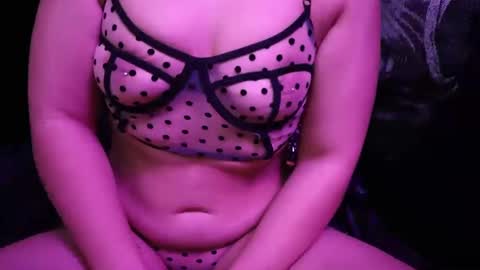 Snapshot of evacruxx chatting on 01.03.25 Eva Crux online show from 01.03.25